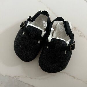 Baby Gap - Sherpa Clogs